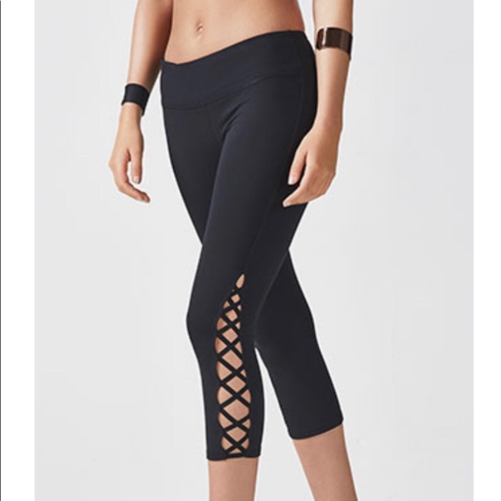 Fabletics capris leggings